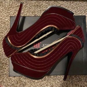 Velvet JustFab heels with ruffles size 11